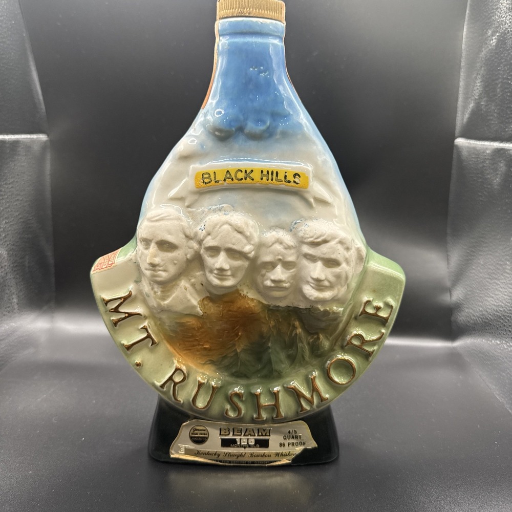 JIM BEAM 1969‎ BLACK HILLS MT RUSHMORE DECANTER